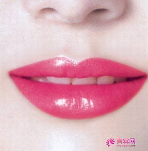 想要做M唇的妹子看过来!纹唇术的果好不好呢?什么是纹唇术?