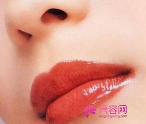 想要做M唇的妹子看过来!纹唇术的果好不好呢?什么是纹唇术?
