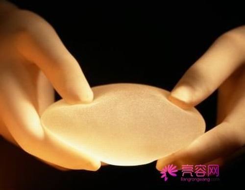 给妹子们科普一下假体隆胸!假体隆胸果怎么样?如何假体隆胸没问题性?