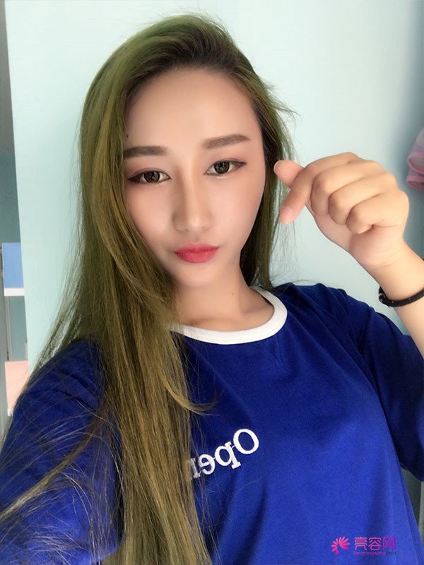亲朋好友们都夸我变漂亮了,一条精致的线,就能够让眼睛瞬间变大、变亮、变漂亮!