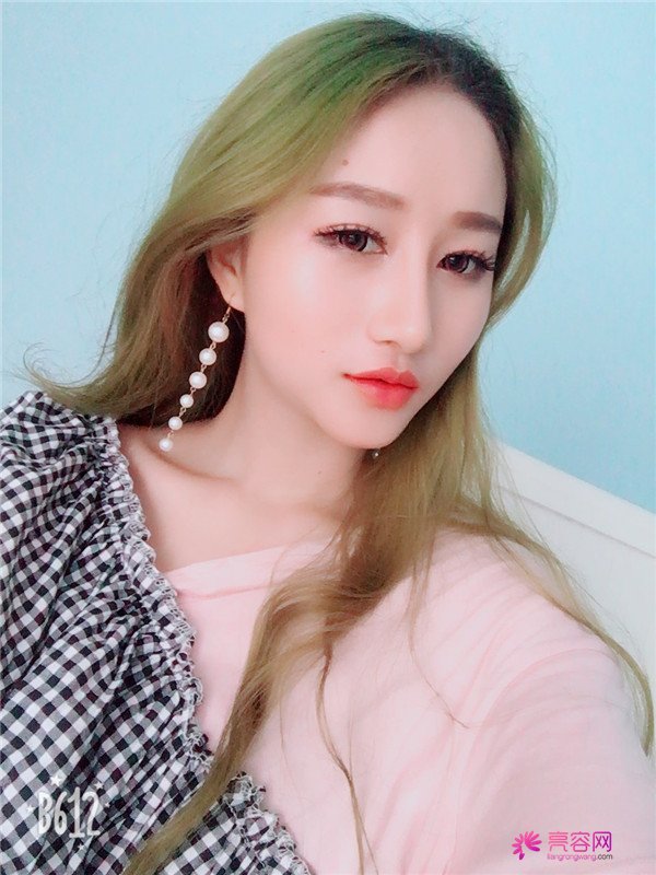 亲朋好友们都夸我变漂亮了,一条精致的线,就能够让眼睛瞬间变大、变亮、变漂亮!