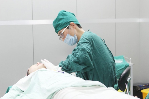 北京东方和谐张准自体脂肪隆胸怎么样?贵不贵