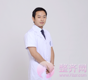 四川华西医院李正勇割双眼皮怎么样?