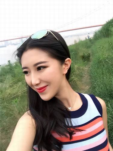 就问你这个鼻子漂亮不漂亮!?啥也不说了,小编给跪了,快告诉是在哪做的?,小编愿意跪下唱征服!