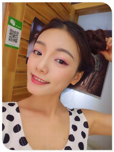 哎呀!有妹子主动反馈做鼻部手术的案例!小主十分高兴!这不,马上发来给大家瞧瞧!这还是自体软骨隆鼻哦!个人觉得这鼻子真心好看!完美!perfect!手动比心!比心!