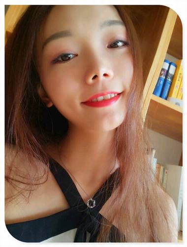 哎呀!有妹子主动反馈做鼻部手术的案例!小主十分高兴!这不,马上发来给大家瞧瞧!这还是自体软骨隆鼻哦!个人觉得这鼻子真心好看!完美!perfect!手动比心!比心!