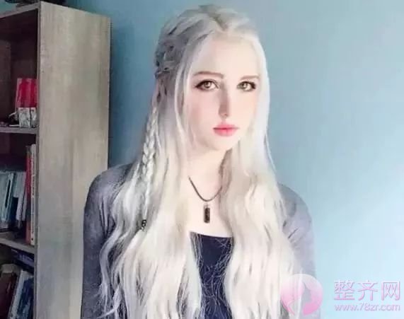 让人过目难忘的俄罗斯女孩,年纪轻轻就……