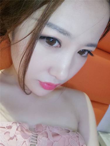 给姐妹们看看我的隆鼻案例,我的鼻子太漂亮,大家可不要羡慕我哦,哈哈哈哈,下面给大家看看我的变美经历!哇咔咔,嘿嘿~~~~