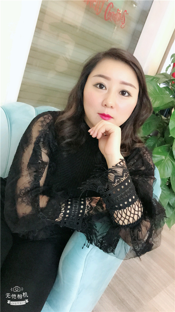 给姐妹们看看我的脂肪填充案例,做了脂肪填充脸部后大家都说我年轻了五岁,你们可不要羡慕我哦,哈哈哈哈,下面给大家看看我的变美经历!哇咔咔,嘿嘿~~~~