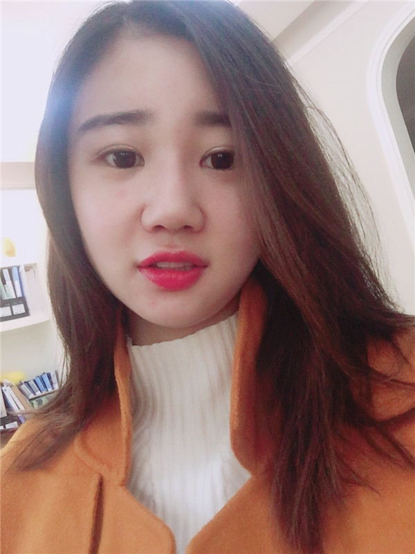 美女们,来看看我隆鼻的术前术后对比情况吧,是不是感觉变化好大!!可以为你们做做参考哦~~~