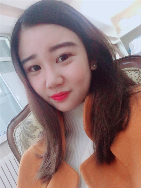 美女们,来看看我隆鼻的术前术后对比情况吧,是不是感觉变化好大!!可以为你们做做参考哦~~~