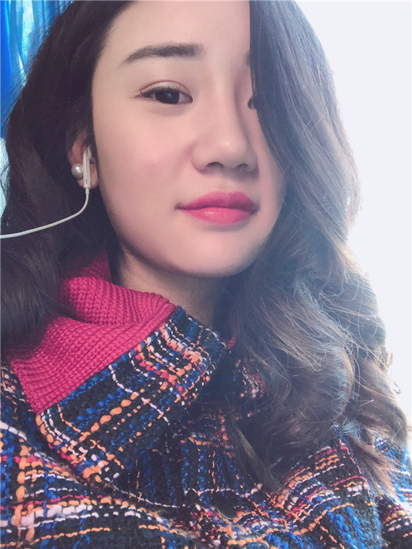 美女们,来看看我隆鼻的术前术后对比情况吧,是不是感觉变化好大!!可以为你们做做参考哦~~~