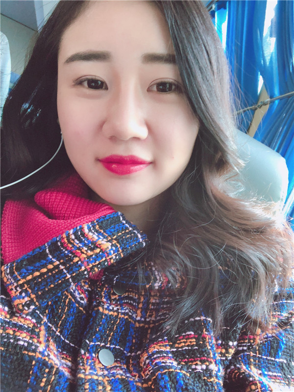 美女们,来看看我隆鼻的术前术后对比情况吧,是不是感觉变化好大!!可以为你们做做参考哦~~~