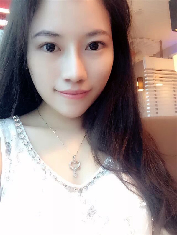 现在大众对整形的接受度越来越高了,我做了鼻部手术,我做的是偏自然的鼻子,来看看我的案例吧!!