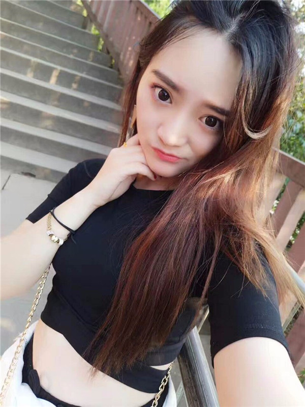 【************一个月分享心得】现在的脸真的感觉很小了哈哈 本来考虑做面吸的,自从我做了小v脸提升之后就不想做面吸了~~~