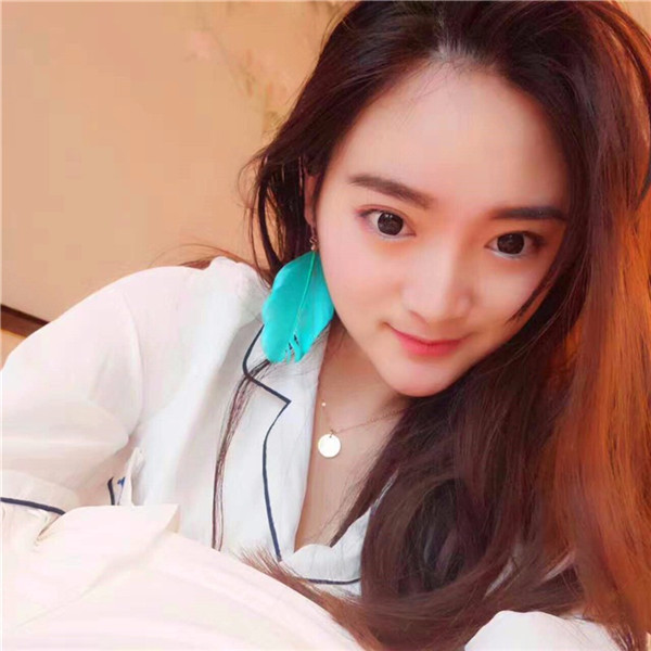 【************一个月分享心得】现在的脸真的感觉很小了哈哈 本来考虑做面吸的,自从我做了小v脸提升之后就不想做面吸了~~~