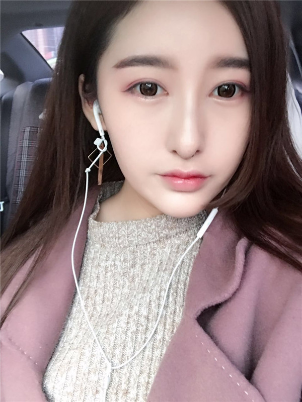 【硅胶隆鼻+耳软骨垫鼻尖】想让自己更完美就去做了隆鼻手术,果还较为的不错,和大家分享一下我的案例!