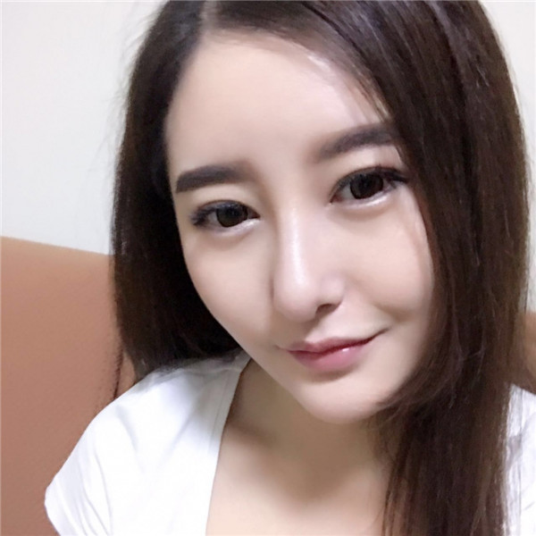 【硅胶隆鼻+耳软骨垫鼻尖】想让自己更完美就去做了隆鼻手术,果还较为的不错,和大家分享一下我的案例!