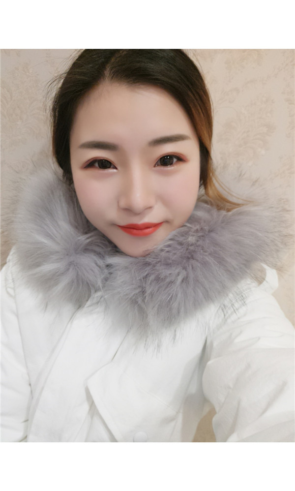 小姐妹们,我去打了水光补水,来看看我的皮肤变得多水嫩丫!!马上就要过年啦,要过一个美美的新年哦~~