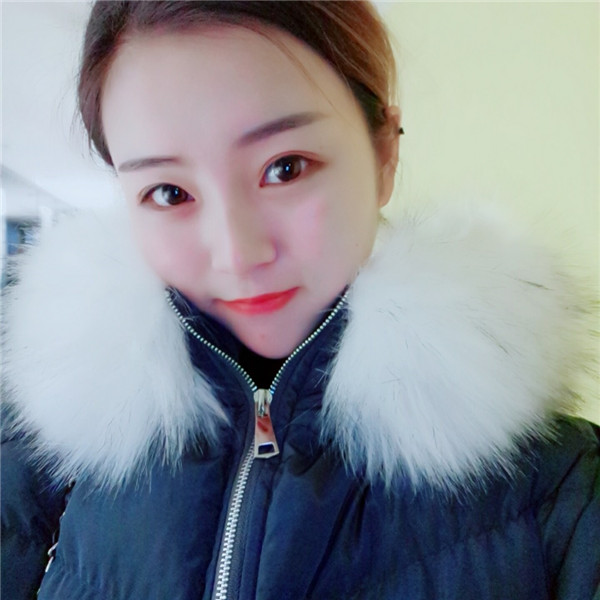 小姐妹们,我去打了水光补水,来看看我的皮肤变得多水嫩丫!!马上就要过年啦,要过一个美美的新年哦~~