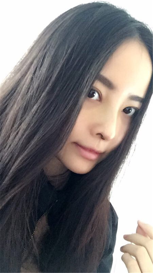 【我的假体隆鼻案例】新年快乐呀宝宝们,我来和大家分享我的隆鼻日记了,我自己恢复得不错,所以放心大胆的将自己的鼻子交给医院啦~