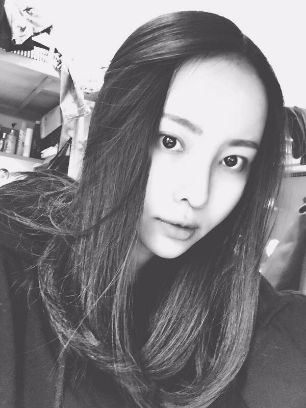 【我的假体隆鼻案例】新年快乐呀宝宝们,我来和大家分享我的隆鼻日记了,我自己恢复得不错,所以放心大胆的将自己的鼻子交给医院啦~