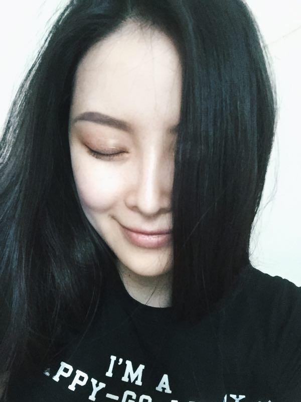 【我的假体隆鼻案例】新年快乐呀宝宝们,我来和大家分享我的隆鼻日记了,我自己恢复得不错,所以放心大胆的将自己的鼻子交给医院啦~