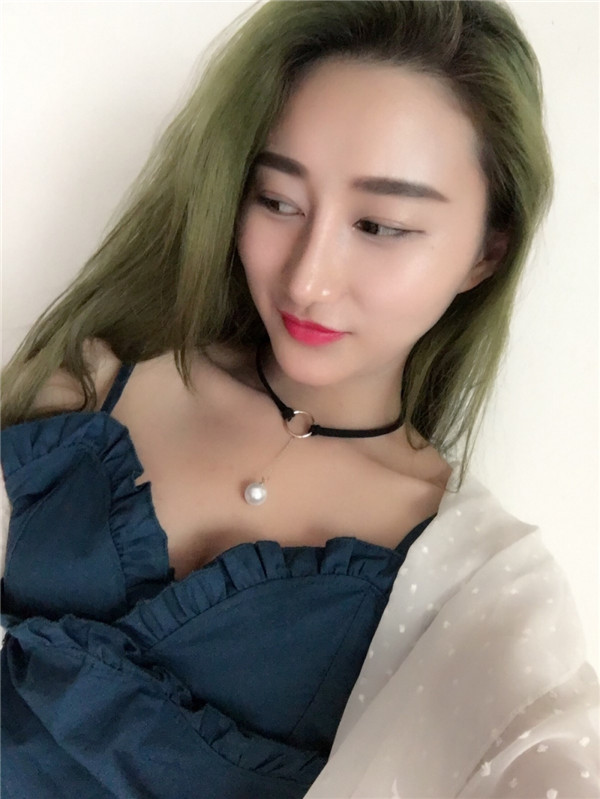 【双眼皮+隆鼻术】春节长假过完啦,亲朋好友们都夸我变漂亮了,一条精致的线,就能够让眼睛瞬间变大、变亮、变漂亮!