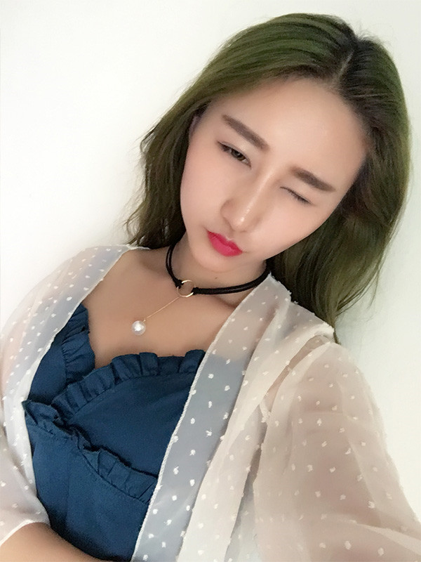 【双眼皮+隆鼻术】春节长假过完啦,亲朋好友们都夸我变漂亮了,一条精致的线,就能够让眼睛瞬间变大、变亮、变漂亮!