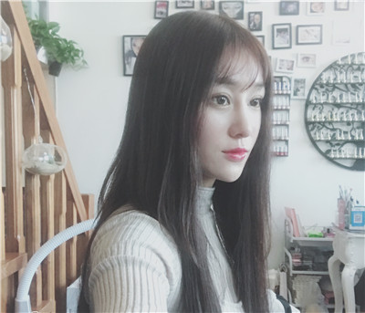 姐妹们,我分享一下我的切开双眼皮案例啦~~这几天天气变冷了,对我恢复双眼皮有好处哈哈~~