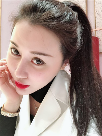姐妹们,自体脂肪填充脸部后,丑的不敢见人。要变美先变鬼,有想知道恢复后会是什么样的吗?那就进来看看吧~