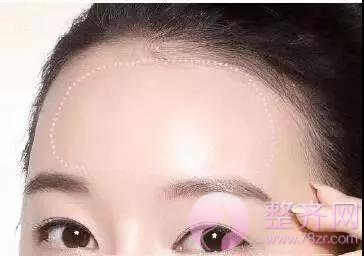 面部凹陷的女人为什么会显老10岁?