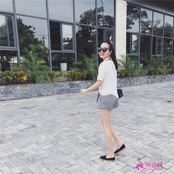 小仙女儿们,我也要过六一啦!!~~快快进来看我的神奇变美经历!脸部轮廓美的不行啊~~拍照再也不用各种找角度了嘻嘻~~,虽然都是成年人了~~不行不行~我也要过六一~~