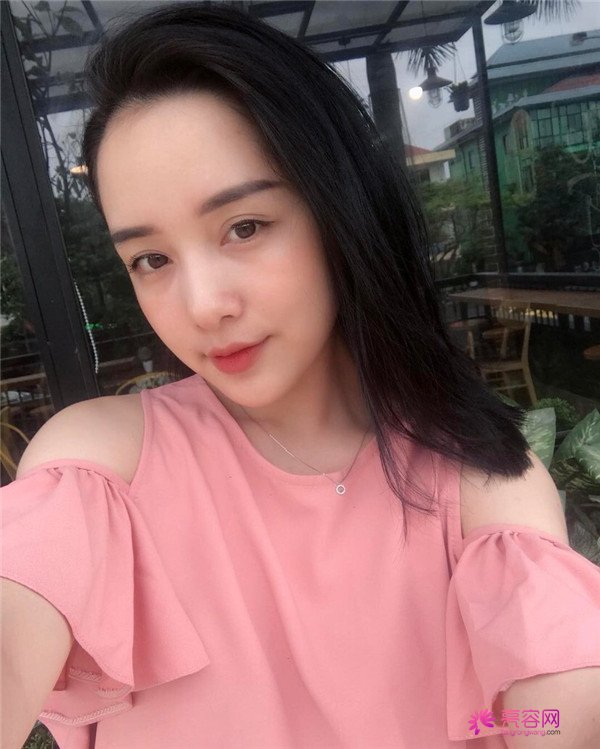 小仙女儿们,我也要过六一啦!!~~快快进来看我的神奇变美经历!脸部轮廓美的不行啊~~拍照再也不用各种找角度了嘻嘻~~,虽然都是成年人了~~不行不行~我也要过六一~~