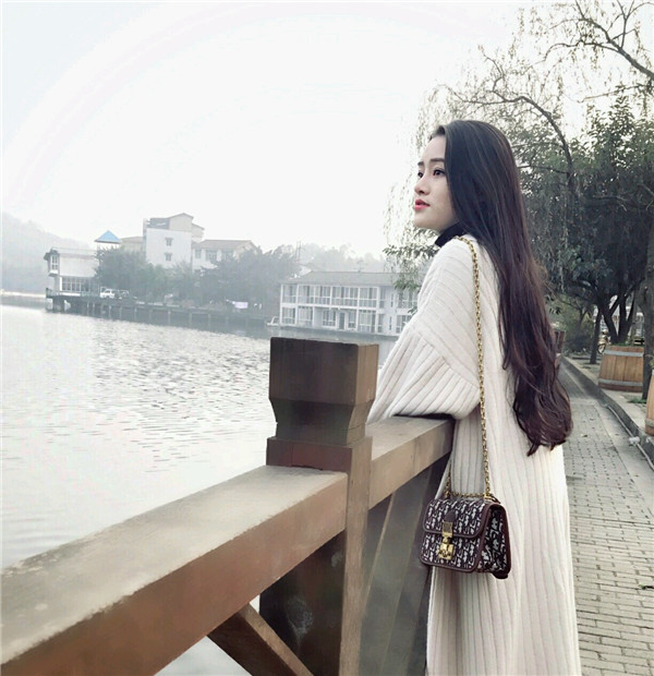 宝宝们,以前我一直觉得自己是丑小鸭,但是自从做了微整后,好多人都向我表白O(∩_∩)O哈哈