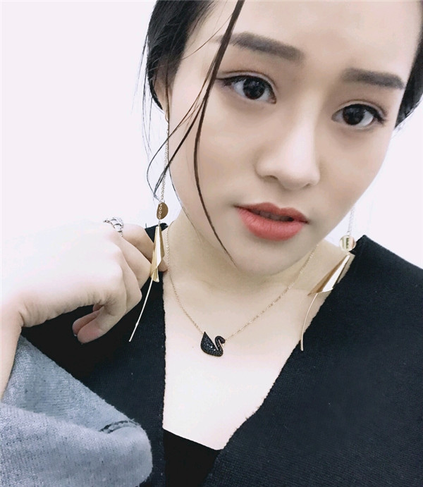 宝宝们,以前我一直觉得自己是丑小鸭,但是自从做了微整后,好多人都向我表白O(∩_∩)O哈哈