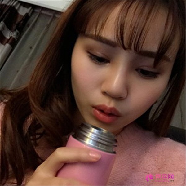 给你们分享我的全切双眼皮两个月案例啦~~~~想做双眼皮的小仙女们进来看看吧,我恢复的很好哦
