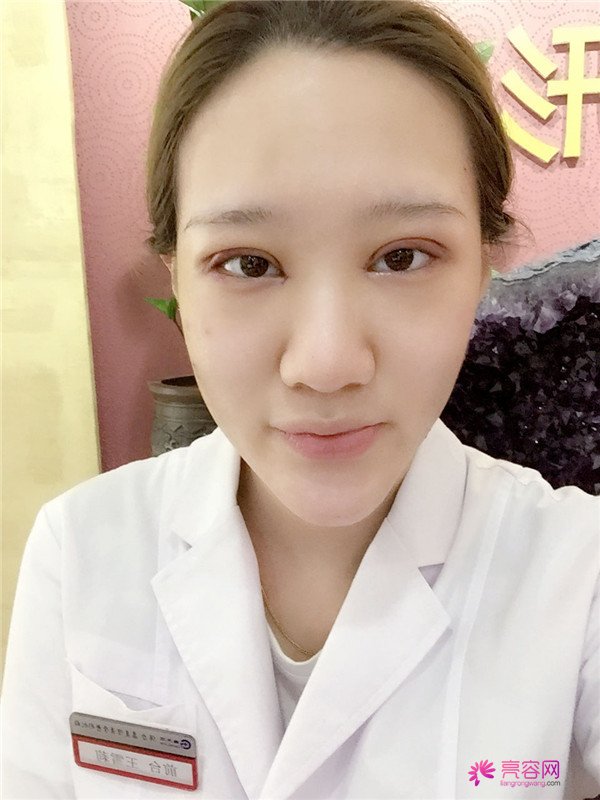宝宝们,大家好,我来啦~我做的是眼部手术,恢复的很好哦,进来看看我的经历吧!