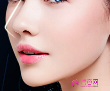 成都华美紫馨隆鼻怎么样?价格案例分享