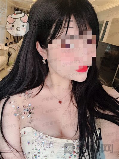 南京美贝尔黄名斗隆胸案例价格分享,穿上伴娘服的我被自己美到了!