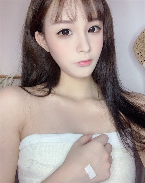 武汉中翰整形陈志鹏假体隆胸怎么样?价格案例